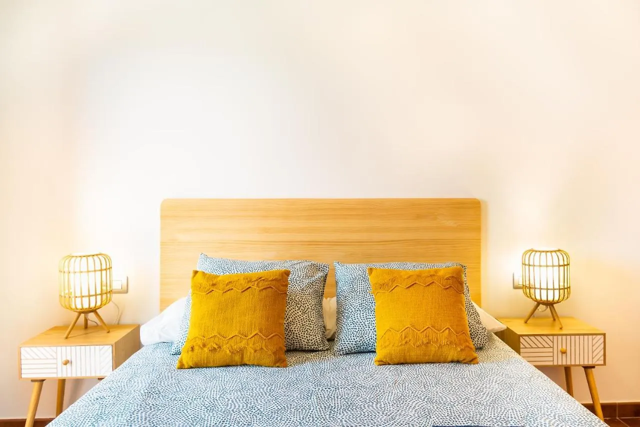 Alma Nortena - Spacious Apartment With Terrace 코라레호 0*,  스페인